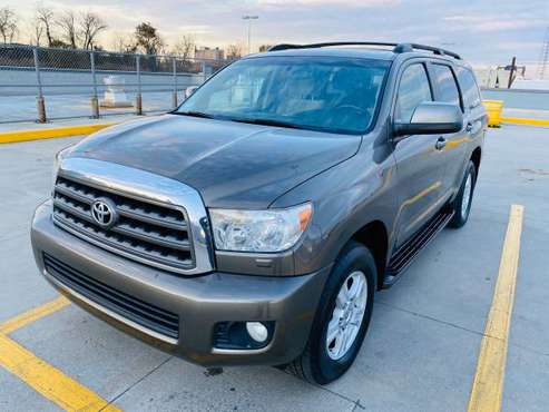 2010 Toyota Sequoia sr5 !!! 1 Owner - cars & trucks - by dealer -... for sale in Jamaica, NY