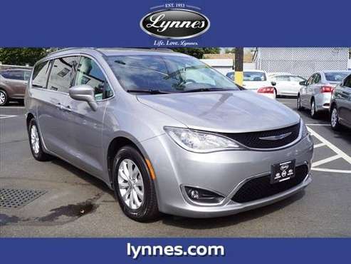 2018 Chrysler Pacifica Touring L van Silver - cars & trucks - by... for sale in Bloomfield, NJ