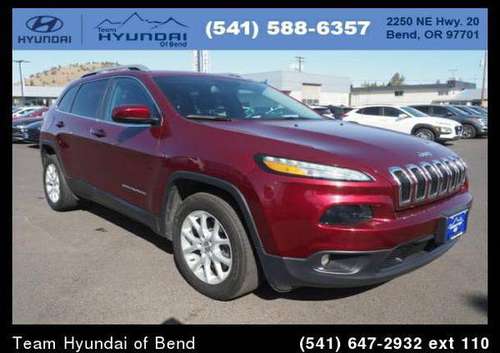 2018 Jeep Cherokee Latitude GO ANYWHERE! - - by dealer for sale in Bend, OR