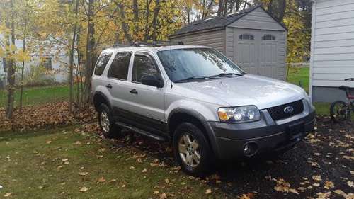 2006 FORD ESCAPE - cars & trucks - by owner - vehicle automotive sale for sale in Angola, NY