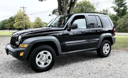 Jeep liberty 144000 4x4 for sale in Jamestown, TN