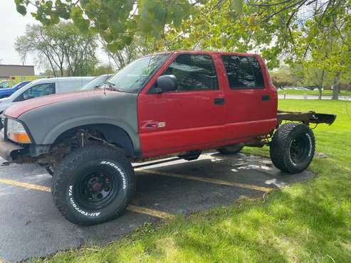 2002 s10 crew cab needs bed parts or whole - - by for sale in Crown Point, IL