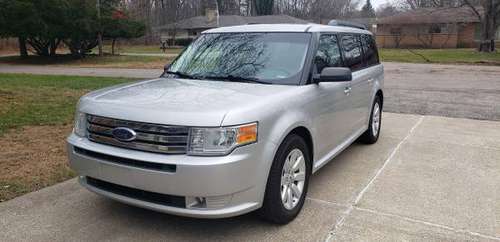 2009 Ford Flex - cars & trucks - by owner - vehicle automotive sale for sale in Zeeland, MI