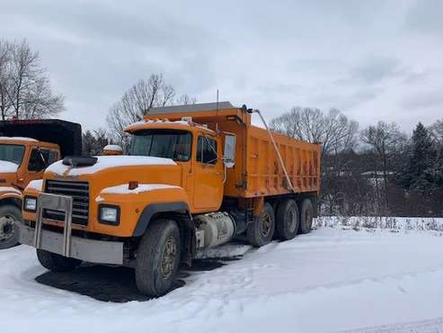 2001 MACK Triaxle for sale in Sarver , PA