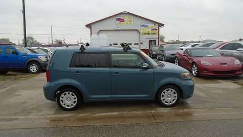 09 SCION XB.. TOYOTA,,5 speed manual.76000 miles,clean car.$6900... for sale in Waterloo, IA