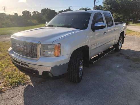 2010 GMC CREW CAB 1500 SLT 4X4 - cars & trucks - by owner - vehicle... for sale in Fort Myers, FL