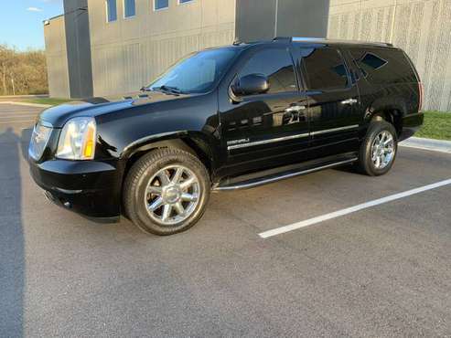 2014 GMC Yukon Denali XL, Moonroof, DVD - Excellent Maintenance! for sale in Victoria, MN