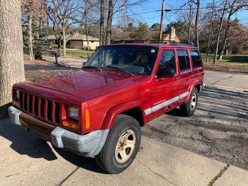 1999 Jeep Cherokee Sport - cars & trucks - by owner - vehicle... for sale in milwaukee, WI