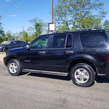 2004 ford explorer xlt for sale in perth amboy, NJ