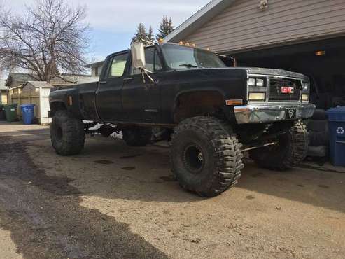 (Wanted) Lifted 1 ton crew cab 4x4 (Wanted) for sale in Palmer, AK
