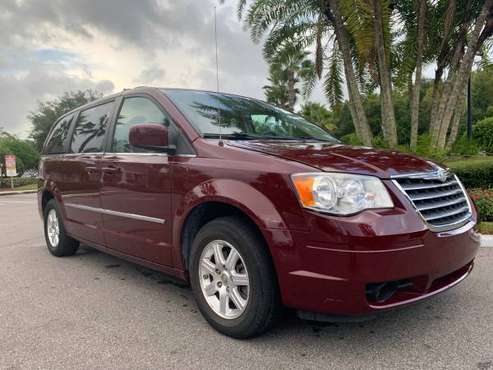 2009 Chrysler Town & Country Touring 89,000 Low Miles 3rd Row 7 Pass for sale in Orlando, FL