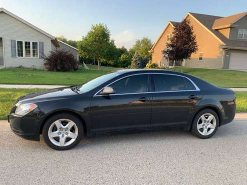 2011 Chevy Malibu $4,000 for sale in Cottage Grove, WI