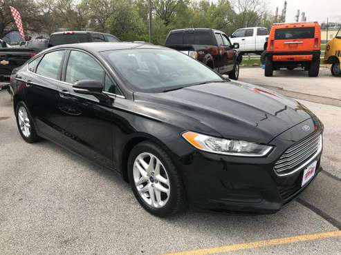 2016 Ford Fusion SE - Guaranteed Approval-Drive Away Today! - cars & for sale in Oregon, OH