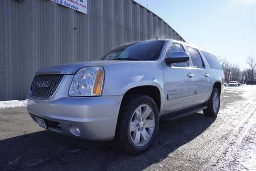 2010 GMC Yukon XL SLT-1 1/2 Ton 4WD! FULLY LOADED/ONE OWNER - cars & for sale in Forest Lake, MN