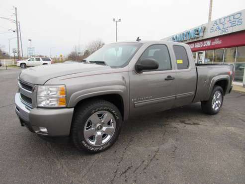 2009 Chevy Silverado 1500 LT Ext Cab 4WD - cars & trucks - by dealer... for sale in Alliance, OH