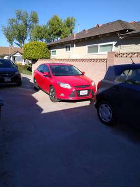 2013 Ford Focus SE - cars & trucks - by owner - vehicle automotive... for sale in Bellflower, CA