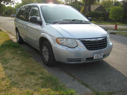 06 Chrysler Town & Country for sale in Bozeman, MT