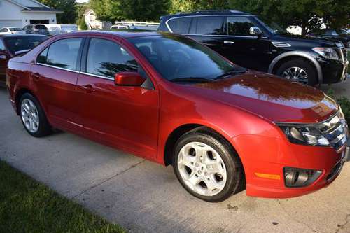 2011 Ford Fusion SE Sedan 4D FWD- 31,000 Miles CLEAN TITLE! for sale in Owatonna, MN