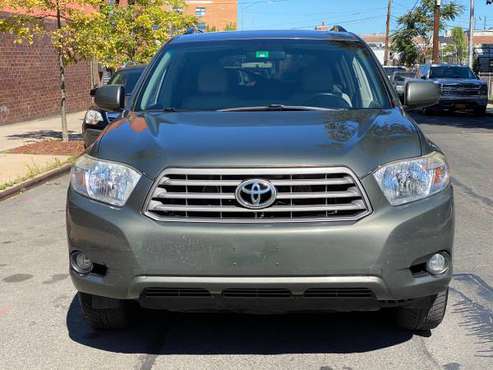 2010 Toyota Highlander SE 4X4 - cars & trucks - by owner - vehicle... for sale in Bronx, NY