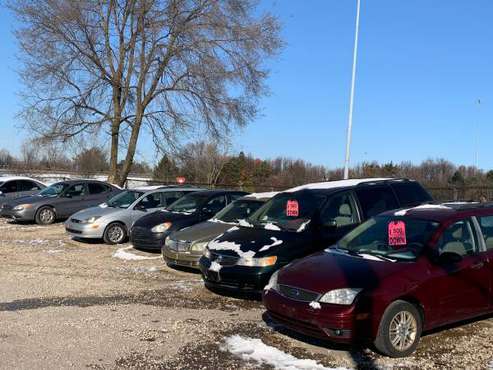 CARS STARTING AT $300 DOWN! - cars & trucks - by dealer - vehicle... for sale in Westerville, OH