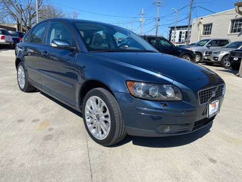 2005 VOLVO S40 - - by dealer - vehicle automotive sale for sale in Champaign, IL