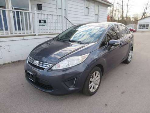 2013 Ford Fiesta SE - cars & trucks - by dealer - vehicle automotive... for sale in Bloomington, IN