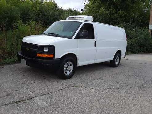 2014 express refrigerator truck cargo van - cars & trucks - by owner... for sale in Chicago, IL