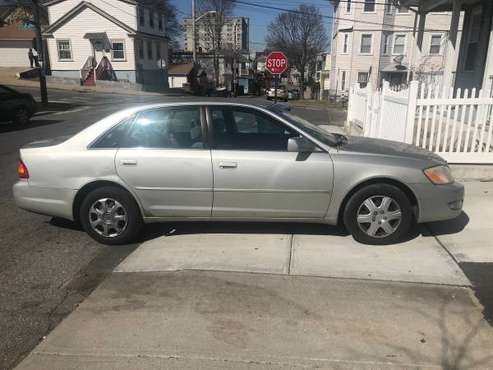 2001 Toyota Avalon Auto clean runs good Asking 1750 or best off for sale in Providence, MA