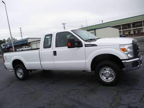 2015 Ford F250 XL Extended Cab 4wd Super Duty Long Bed - cars & for sale in Lawrenceburg, AL