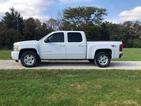 2010 Chevy 1500 for sale in Bonnots Mill, MO