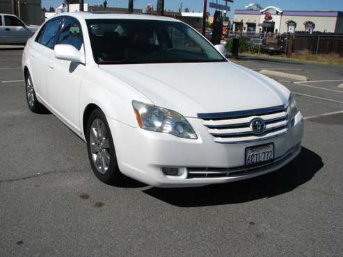 2005 Toyota Avalon XLS 4dr - - by dealer - vehicle for sale in El Cajon, CA