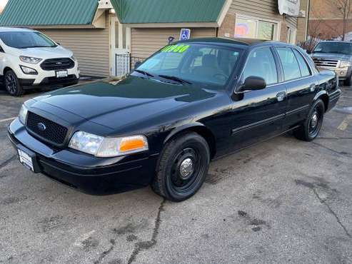 2009 Ford Crown Victoria Police Interceptor ONLY 250 hours - cars & for sale in Cross Plains, WI