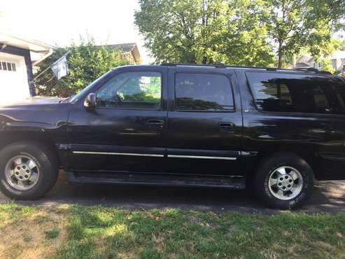 2001 Chevy suburban - cars & trucks - by owner - vehicle automotive... for sale in Darien, IL
