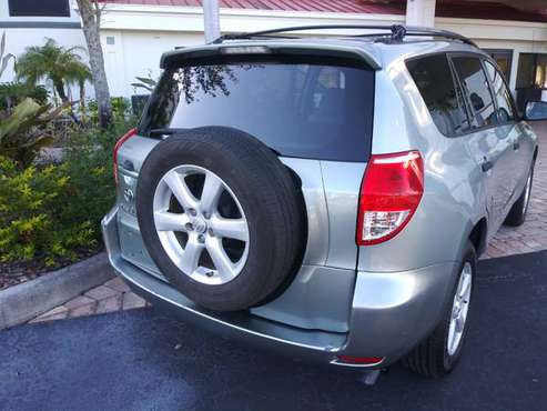 2006 TOYOTA RAV4 2.4L 3ROW - cars & trucks - by owner - vehicle... for sale in Naples, FL