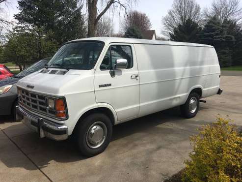 1993 Dodge Ram Maxi van Extra long extended one owner 34000 miles for sale in Cottage Grove, WI