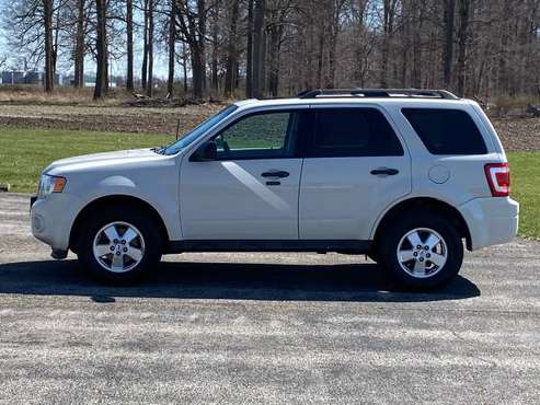 2012 Ford Escape XLT No Rust Southern Truck only 6950 - cars & for sale in Chesterfield Indiana, IN