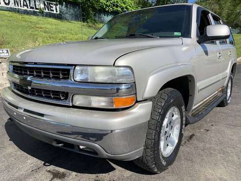 2004 Chevrolet Tahoe LT 4x4 3rd row! - - by dealer for sale in Northmoor, MO