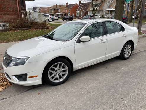 2011 Ford Fusion SEL - cars & trucks - by owner - vehicle automotive... for sale in Dearborn, MI