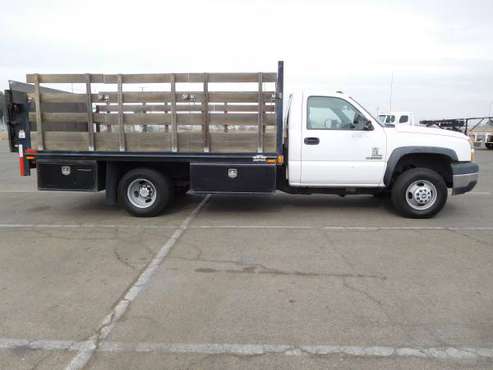 2006 CHEVY SILVERADO HD 3500 DURAMAX DIESEL STAKE BED TOMMY LIFT... for sale in Fresno, CA
