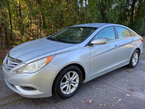 2011 HYUNDAI SONATA GLS - cars & trucks - by owner - vehicle... for sale in Duncan, SC
