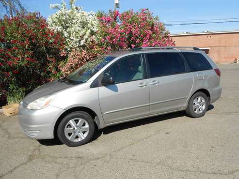 2005 toyota sienna le for sale in Fresno, CA