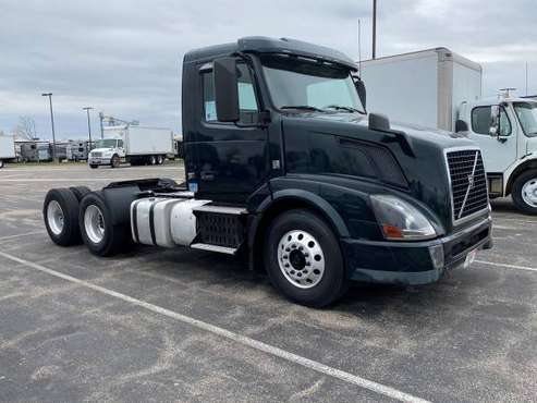 Volvo 2015 I-shift low miles 220k - - by dealer for sale in Johnston, IA