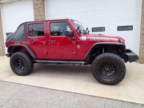 2012 Jeep Wrangler Unlimited 6 cyl, auto, 4 inch lift, SHARP RIG! for sale in Chicopee, MA