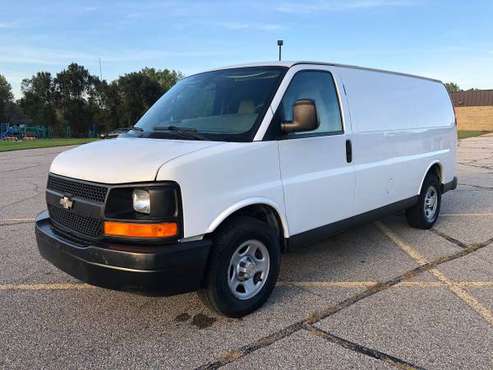 Clean!2006 Chevy Express Cargo Van! Guaranteed Finance! for sale in Ortonville, MI