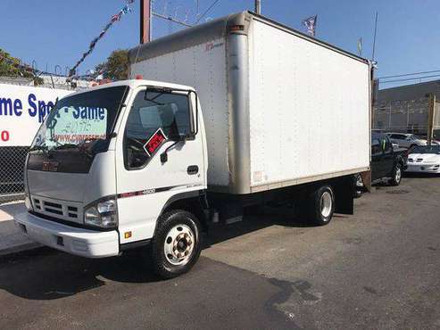 2007 GMC W4500 4X2 2dr 67.9 in. BBC Tilt Cab 128 260 WB SE HABLA... for sale in NEW YORK, NY