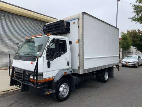 2003 Mitsubishi fuso 14ft commercial cargo box truck for sale in Brooklyn, NY