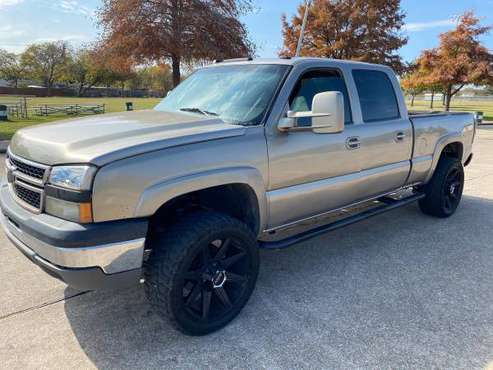 2004 CHEVY 2500 HD DURAMAX 4x4 MIGHT TRADE - cars & trucks - by... for sale in Rockwall, TX