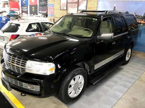 2007 Lincoln Navigator Fully Loaded for sale in Chicago, IL