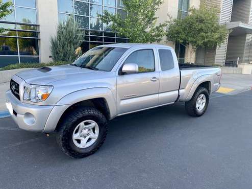 2006 Toyota Tacoma trd sport manual 6 speed 4x4 - - by for sale in Chico, CA