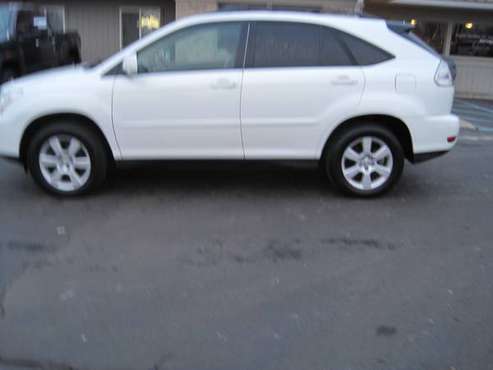 2006 Lexus RX330 AWD - NO RUST! CLEAN TITLE! NEEDS NOTHING! - cars & for sale in Mason, MI